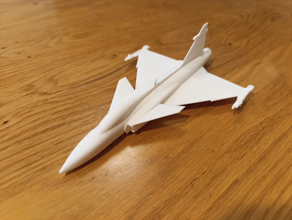 Saab JAS 39 Gripen – Övrigt i PLA, bild 2 av 2